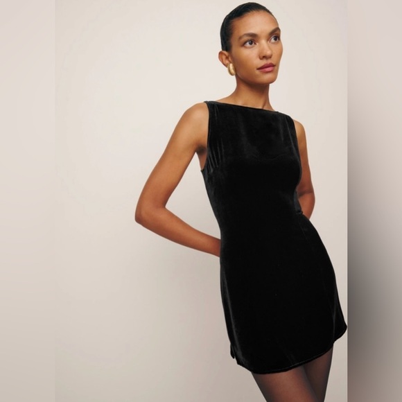 Brisbane Black Velvet Dress Reformation - Picture 2 of 8